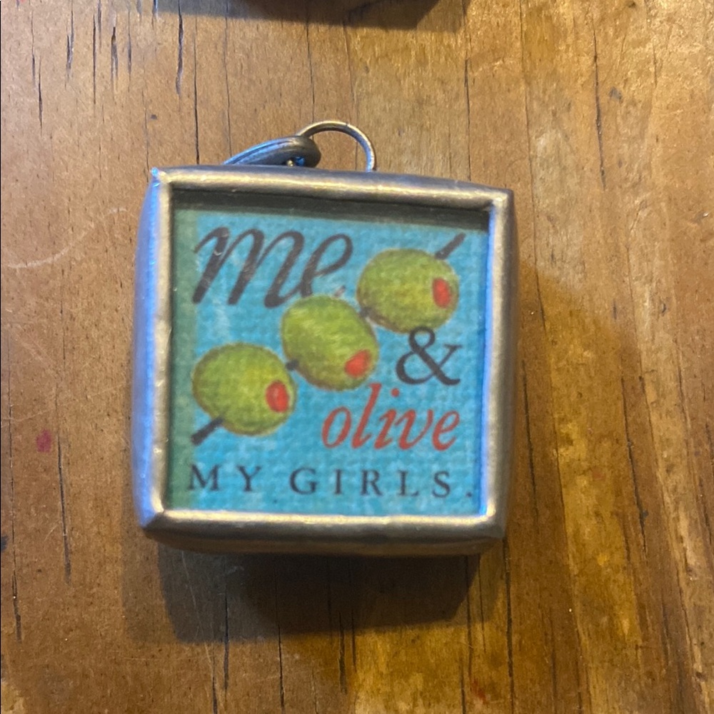 Me & Olive Pendant